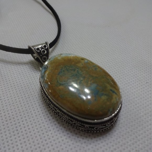 Gorgeous "VARISCITE" Handmade Sterling Pendant/Black Leather #687A - Picture 1 of 3